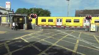 Birkdale Level Crossing [upl. by Rains80]